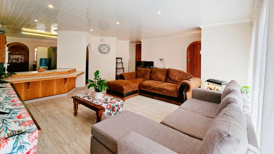 2 Bedroom Property for Sale in Heuwelsig Free State